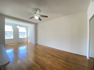 Main picture of 5528 N Kenmore Ave