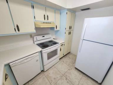 Main picture of 3423 S Peninsula Dr