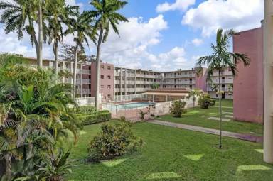 Main picture of Brookfield Square