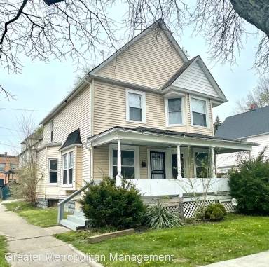 Main picture of 3174 W 82nd St