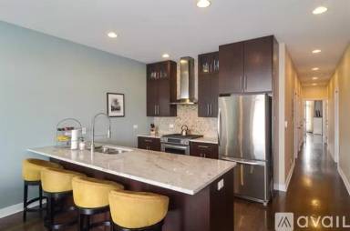 Main picture of 3118 W Walton St