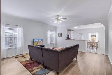 Main picture of 6530 Bauer Dr