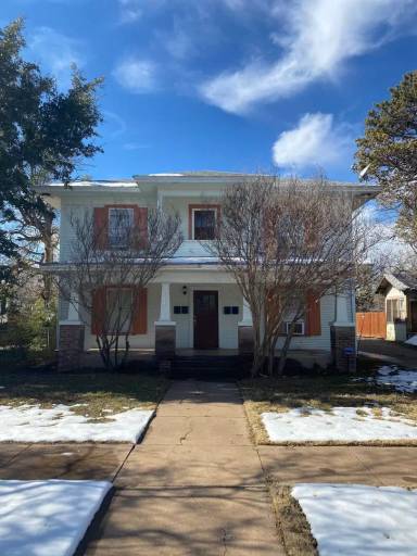 Main picture of 466 Clinton St
