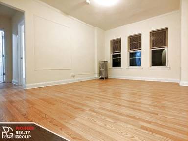 Main picture of 5417 Kenmore Apartments