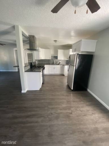 Main picture of 2285 Chestnut Ave