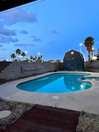 Main picture of 580 Chelsea Dr