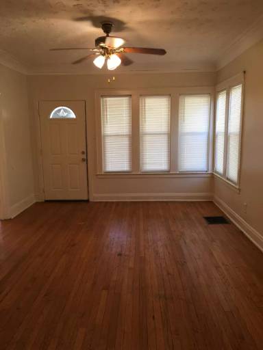 Main picture of 10101 S Perry Ave