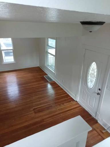 Main picture of 832 17th St