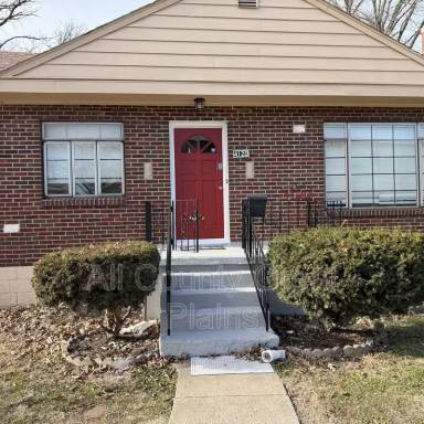 Main picture of 4120 Adams St