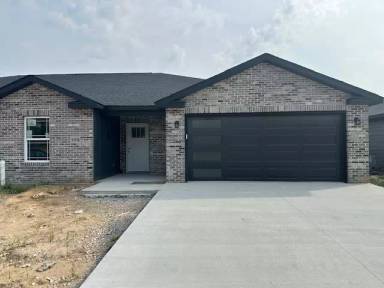 Main picture of 120 Beechwood Ln