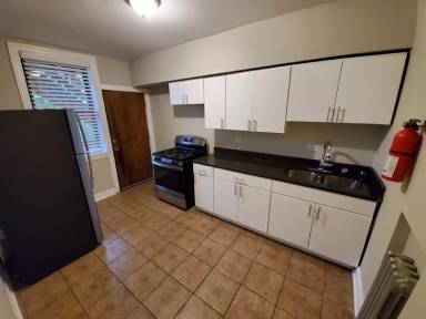 Main picture of 7546 S Saginaw Ave