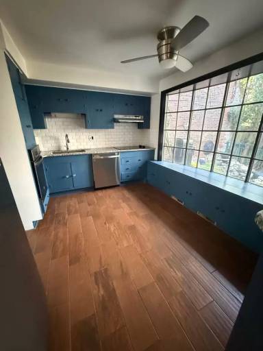 Main picture of 373 E Market St