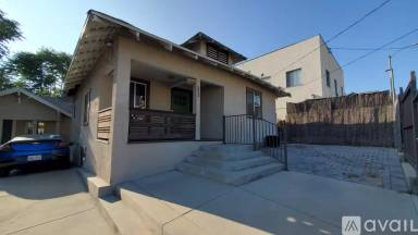 Main picture of 323 Firmin St