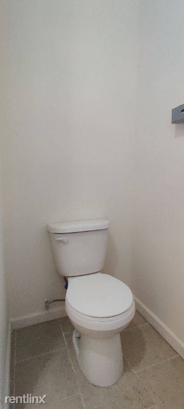 Main picture of 238 Ellis Ave