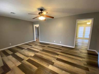 Main picture of 1606 N Meadowbrook Dr
