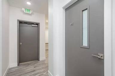 Main picture of 1709 Harbor Ave SW