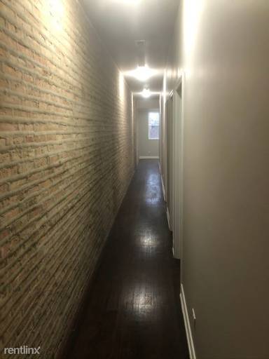 Main picture of 4412 S Prairie Ave