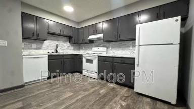 Main picture of 4521 Madison Ave