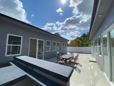 Main picture of 23119 Mariano St