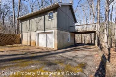 Main picture of 350 Eastview Dr