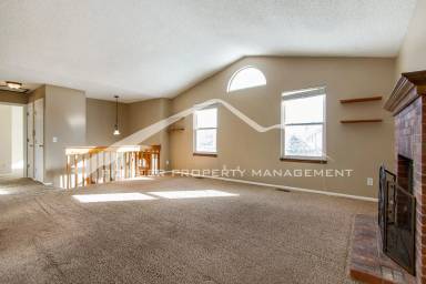 Main picture of 6229 Zinnia St