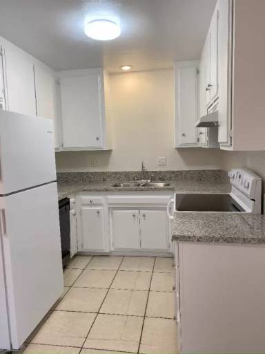 Main picture of 4400 Parkwood Ct