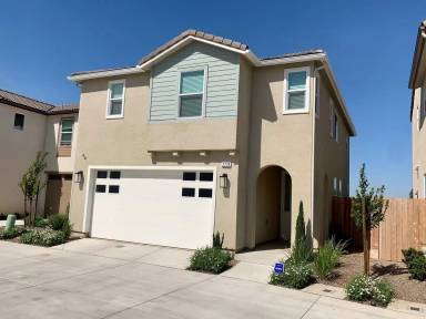 Main picture of 2770 Parkwall Ln