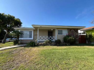 Main picture of 2904 W 141st Pl