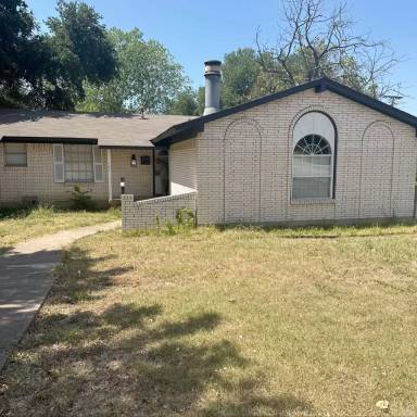 Main picture of 131 Caraway Dr