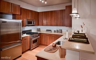 Main picture of 100 Sterling Blvd