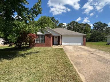 Main picture of 535 Pleasant Tree Pl