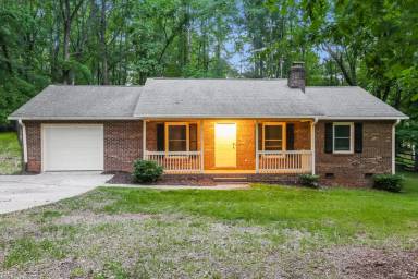 Main picture of 431 Hillcrest Dr