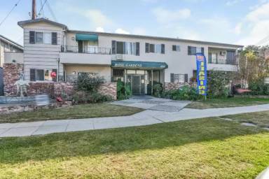 Main picture of Rose Gardens