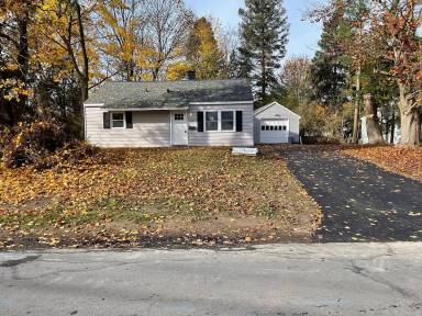 Main picture of 10 Oakdale Ave S
