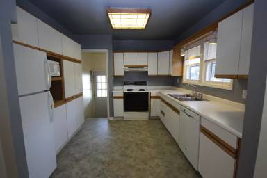 Main picture of 2815 Central Ave