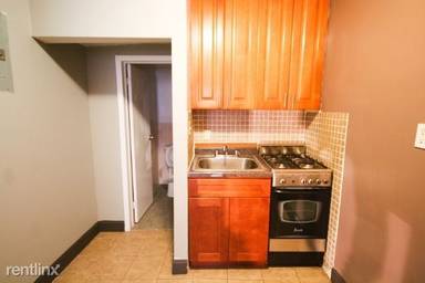 Main picture of 25 Clinton St