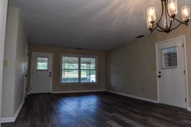 Main picture of 2892 Willow Cove Dr