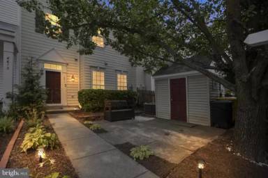 Main picture of 8615 Capistrano Way
