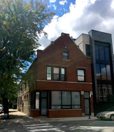 Main picture of 1735 W Augusta Blvd