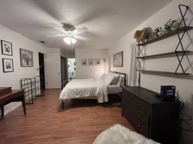 Main picture of 1430 Red Oak Dr
