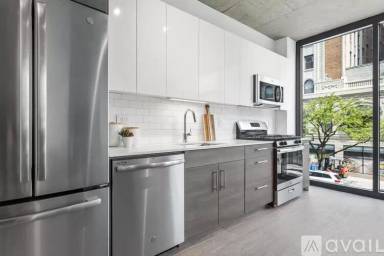 Main picture of 4539 N Sheridan Rd