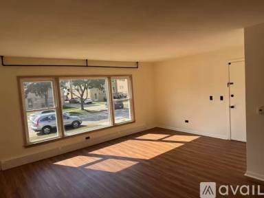 Main picture of 8536 W Berwyn Ave