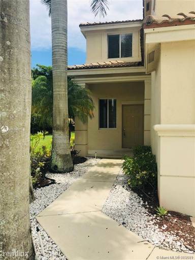 Main picture of 1216 Golden Cane Dr