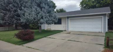 Main picture of 175 Applewood Dr