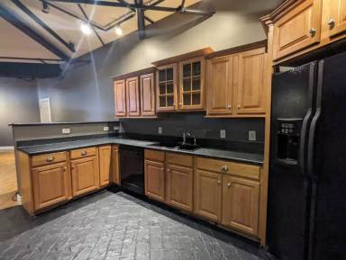 Main picture of 310 E Michigan Ave