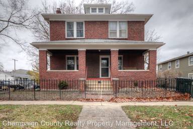 Main picture of 306 W Elm St