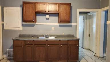 Main picture of 3383 N 28th St
