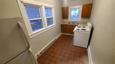 Main picture of 489 E Harrison St