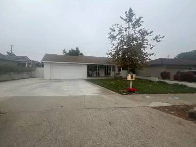 Main picture of 942 E Mayfair Ave