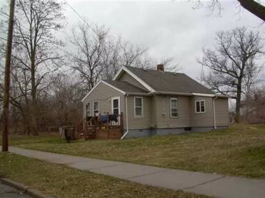 Main picture of 409 Raeburn St